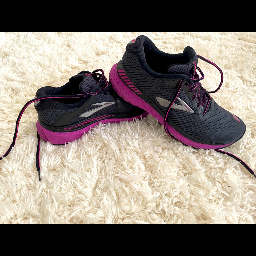 Brooks Adrenaline GTS 20 shoes